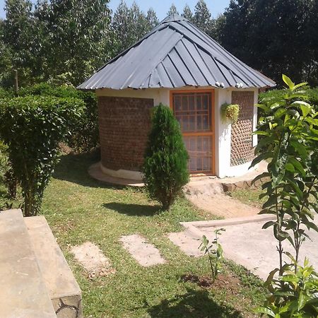 Plastic Bottles House Entebbe Exterior photo