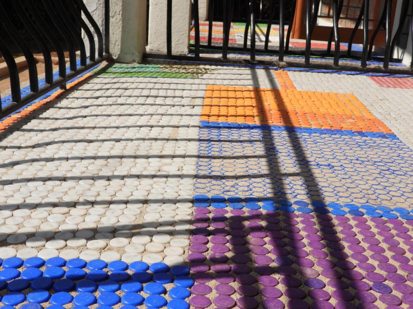 Plastic Bottles House Entebbe Exterior photo
